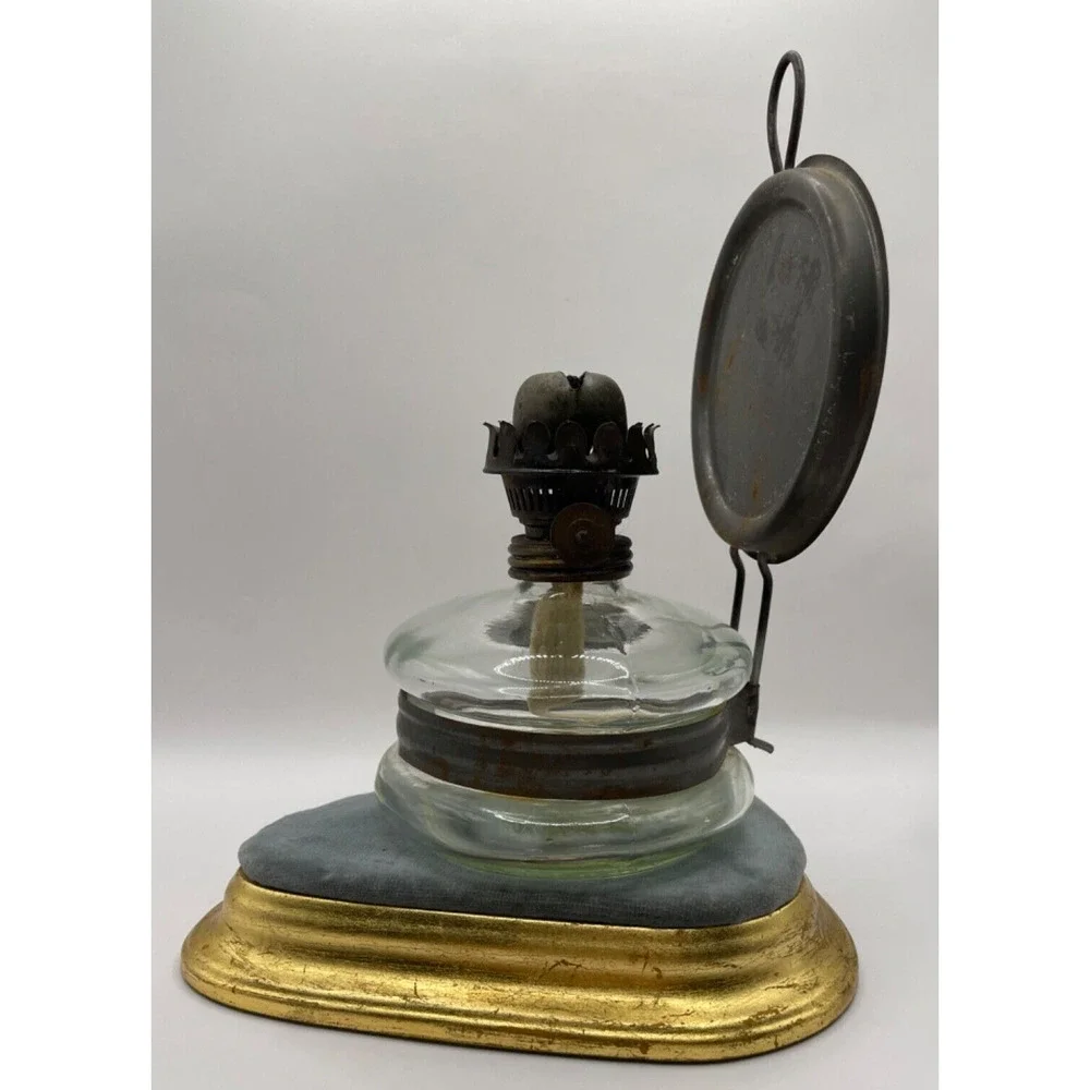 Vintage Kerosene Oil Lamp with Wall Hanger - Traditional Style Chamber Oil Lamp
